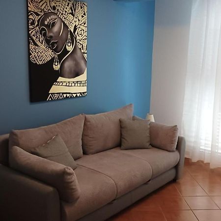 Apartments Elenora Brist Bagian luar foto