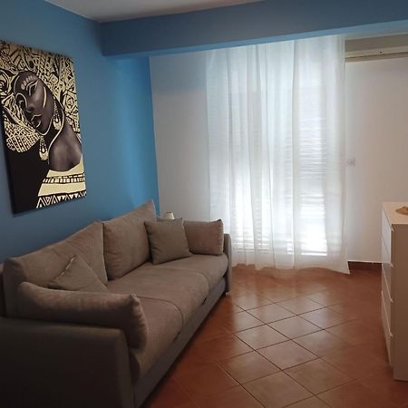 Apartments Elenora Brist Bagian luar foto